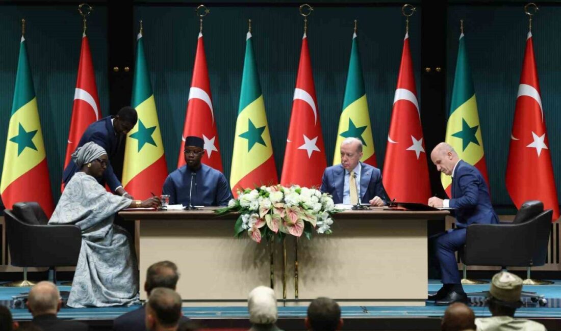 Cumhurbaşkanı Recep Tayyip Erdoğan ve Senegal Başbakanı Ousmane Sonko'nun huzurunda