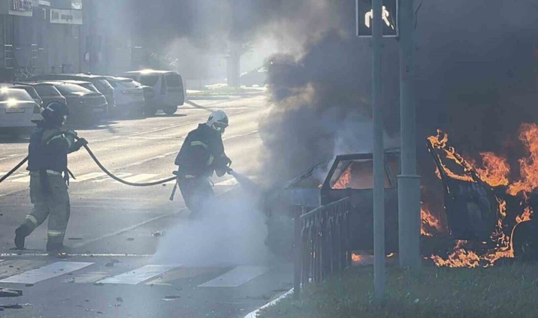 Ukrayna ordusunun Belgorod'da bir araca gerçekleştirdiği İHA saldırısında 3 kişi
