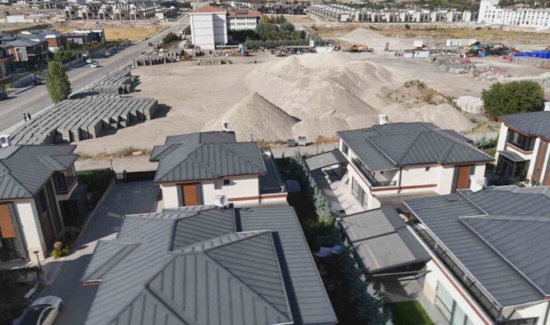 Etimesgut'un Yeni Bağlıca mahallesinde bulunan hafriyat deposu nedeniyle mahalle sakinleri