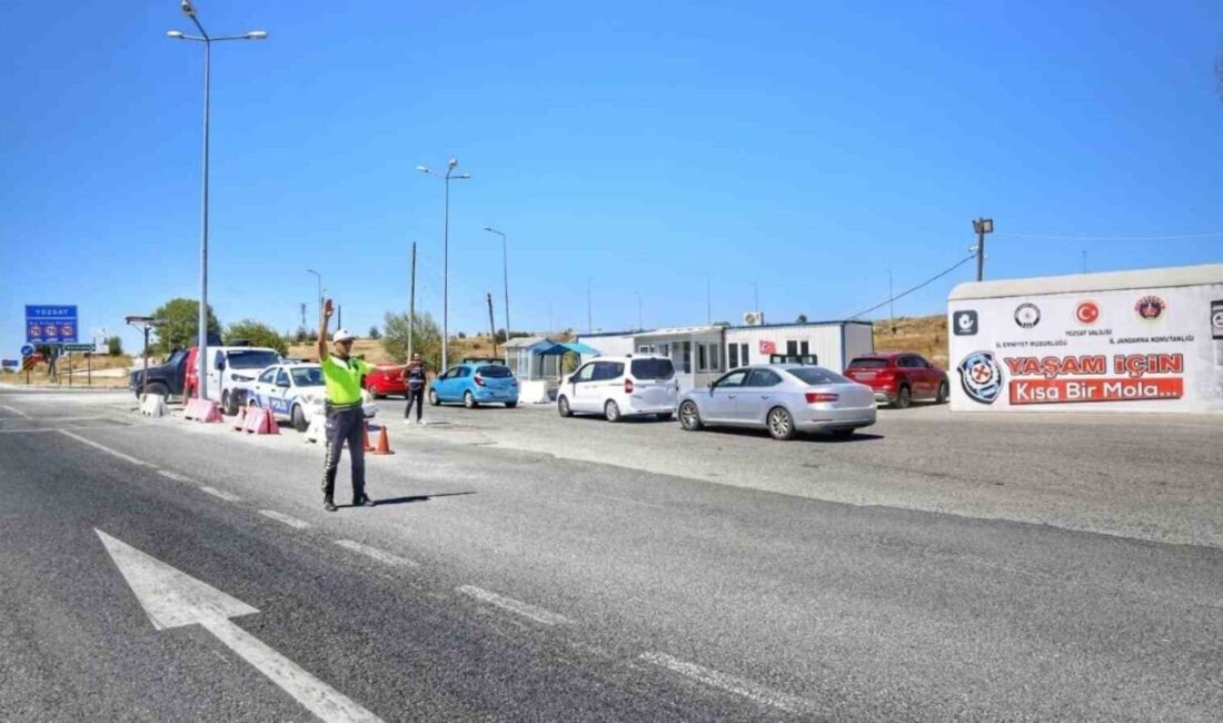 Yozgat Emniyet Müdürlüğü ekipleri, Muslubelen Uygulama Noktası'nda 4573 kişi ve