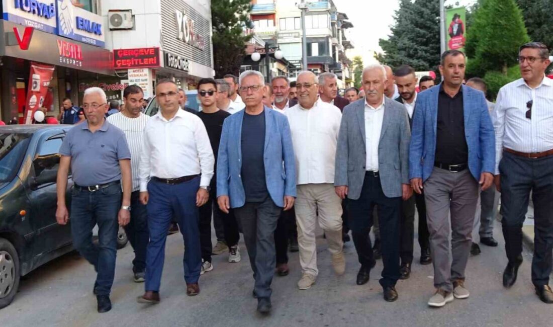 Yozgat Belediyesi'nin düzenlediği Sürmeli Şenlikleri, kortej yürüyüşü ve konserlerle başladı.