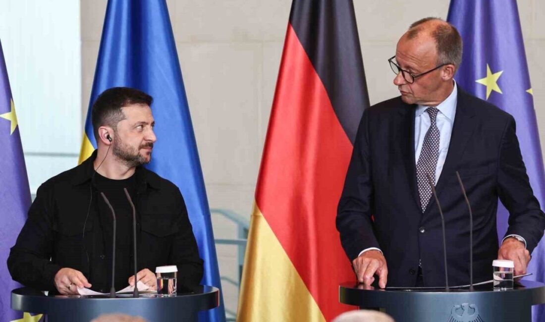 Ukrayna Devlet Başkanı Zelenskiy, Alaska'daki Trump-Putin görüşmesi öncesi Avrupa liderleriyle