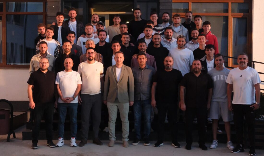 Yeni sezon öncesi Çamlık Hotel’de moral yemeğinde bir araya gelen