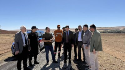 Çiçekdağı Kaymakamı Murat Görmüş, beraberinde İl Genel Meclisi üyeleri Hilmi