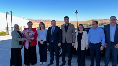 Çiçekdağı Belediye Başkanı Hasan Hakanoğlu, ilçede düzenlenen Ak Parti Yerel