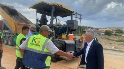 Şefaatli Belediyesi, ilçe halkının uzun süredir beklediği yol çalışmalarında önemli