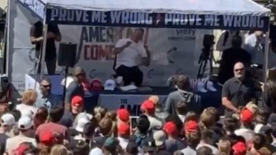 Sağcı aktivist Charlie Kirk'e üniversitede silahlı saldırı düzenlendi. ABD Başkanı