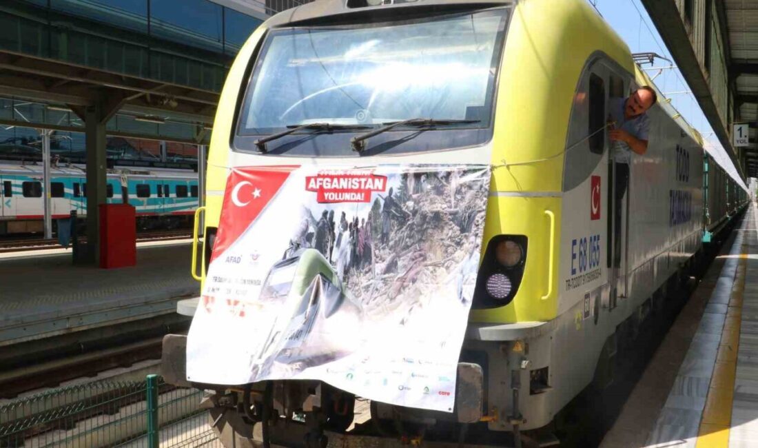 AFAD, Afganistan'a insani yardım göndermek için Ankara'dan yardım treni yolladı.