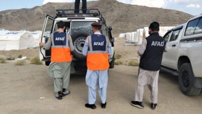 AFAD, Afganistan'daki deprem sonrası 150 çadır, bin 50 battaniye ile