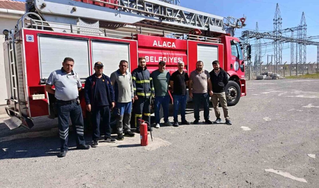 Çorum'un Alaca ilçesinde Alaca Belediyesi İtfaiye Müdürlüğü ekipleri, TEİAŞ personeline