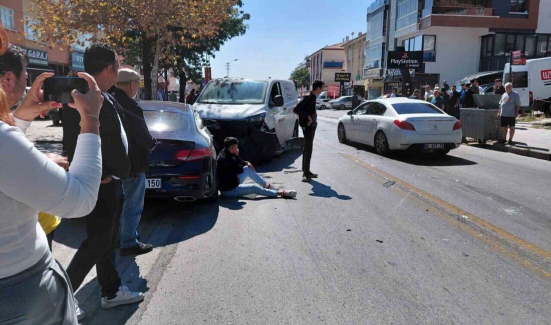 Ankara Keçiören'de Kuşcağız Mahallesi'nde meydana gelen kaza, ara sokaktan çıkan