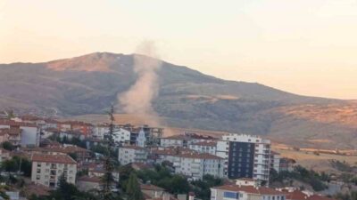 Ankara Elmadağ'da yol yapımı için kullanılan dinamitin patlaması korku yarattı.