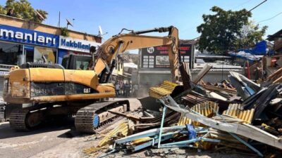 Ankara'da, İtfaiye Meydanı'ndaki iş yerlerinin yıkımı başladı. Esnaf, resmi bir