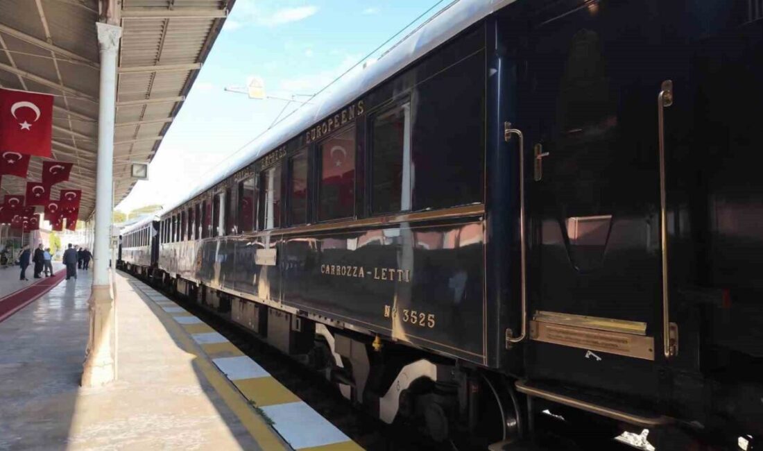 Ulaştırma ve Altyapı Bakanı Abdulkadir Uraloğlu, Venice Simplon Orient Ekspres’in