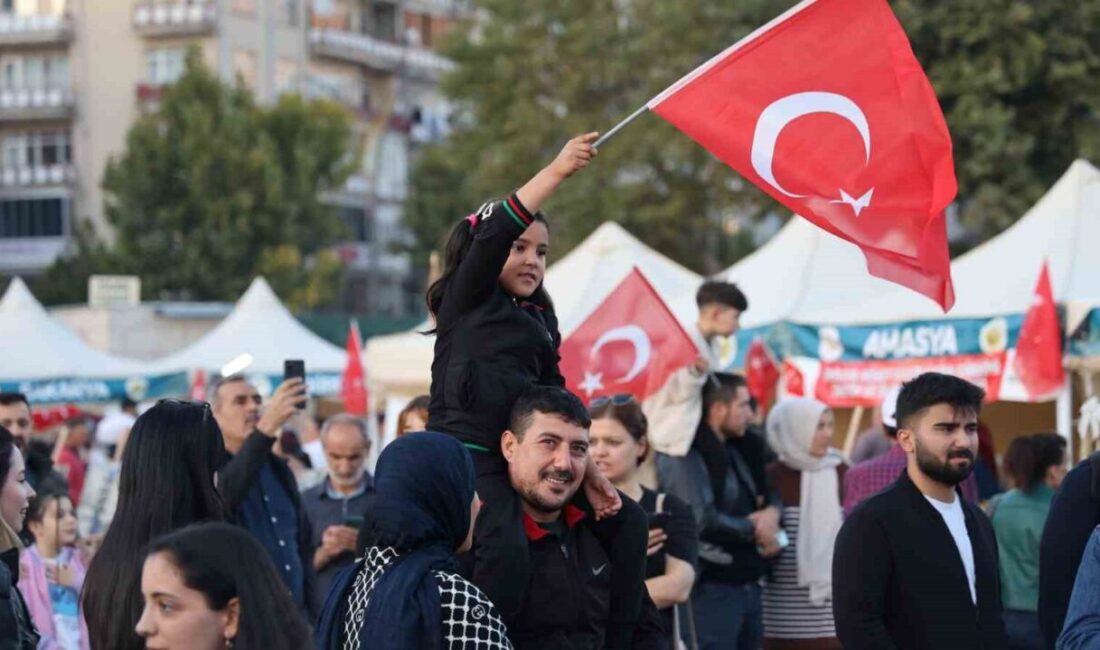 Ticaret Bakanı Ömer Bolat, Kırşehir'de Ahilik Haftası'nda yaptığı konuşmada esnafa