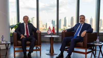 Dışişleri Bakanı Hakan Fidan, ABD'de KKTC Cumhurbaşkanı Ersin Tatar'la görüştü.
