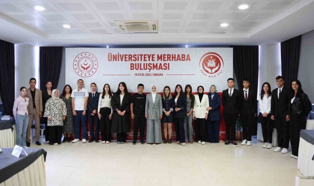 Bakan Göktaş, devlet himayesindeki gençlerle buluşarak onların üniversite eğitim sürecine