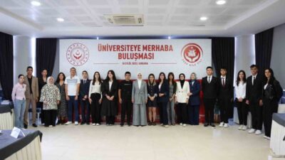 Bakan Göktaş, devlet himayesindeki gençlerle buluşarak onların üniversite eğitim sürecine