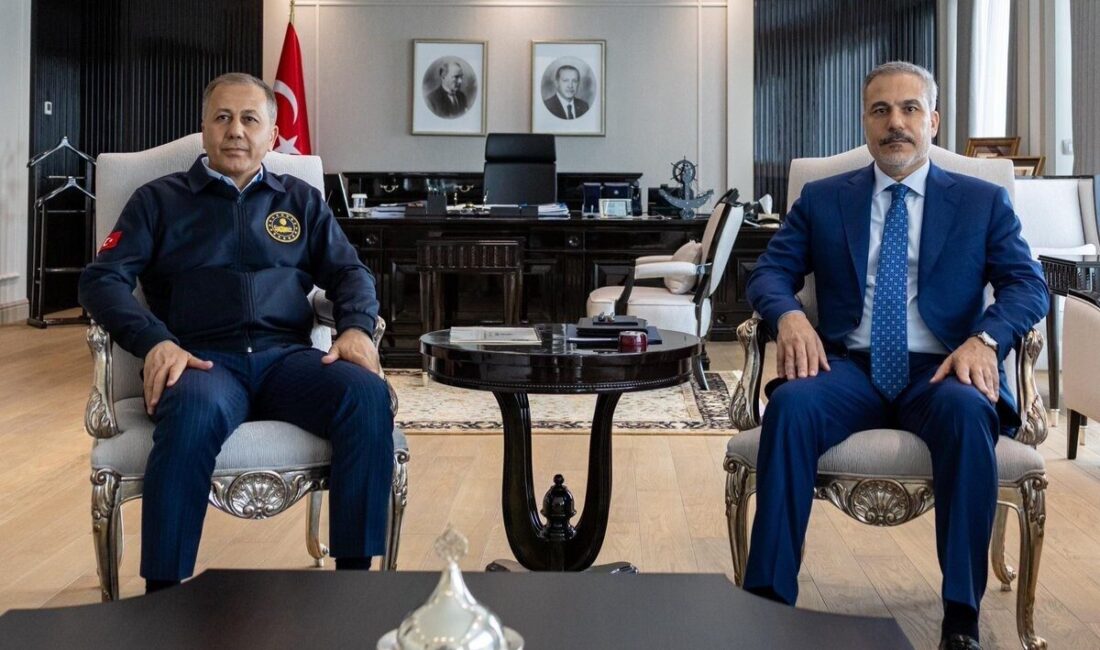 İçişleri Bakanı Ali Yerlikaya, Dışişleri Bakanı Hakan Fidan'ı ziyaret ederek