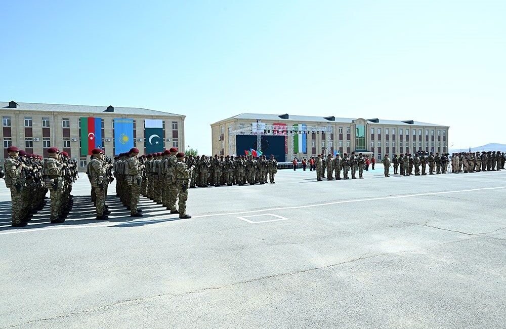 Azerbaycan'ın başkenti Bakü'de altı ülkenin özel kuvvetlerinin katılımıyla "Sonsuz Kardeşlik-IV"