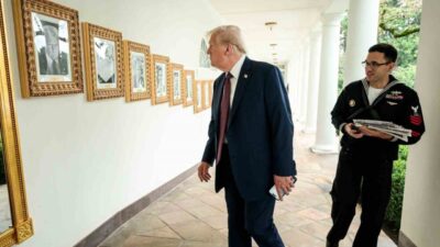 ABD Başkanlık Şöhret Yolu'nda Joe Biden'ın portresi yerine otomatik imza