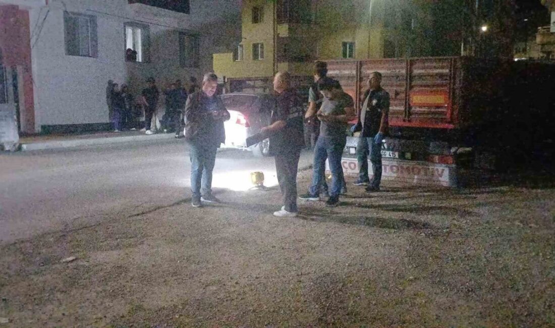 Çorum'da kimliği belirsiz iki genç kız 5 katlı binanın en