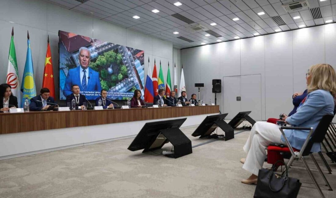 Bursa Büyükşehir Belediye Başkanı Mustafa Bozbey, Kazan Digital Week Forumu'na