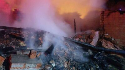 Çorum'un Alaca ilçesindeki yangında Salih Ö'ye ait ahır ve ardiyede