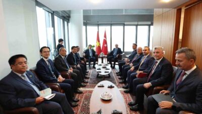 Erdoğan, Vietnam Devlet Başkanı Luong Cuong ile New York'ta buluştu.