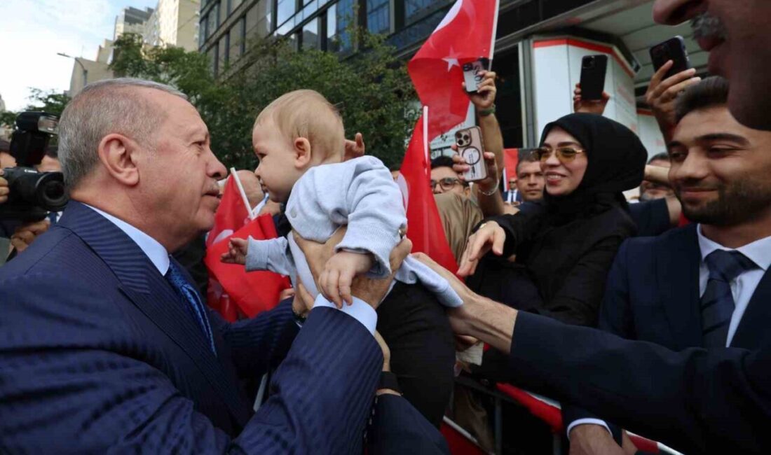 Cumhurbaşkanı Recep Tayyip Erdoğan, New York'ta bulunan Türkevi'ne coşkulu bir