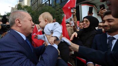 Cumhurbaşkanı Recep Tayyip Erdoğan, New York'ta bulunan Türkevi'ne coşkulu bir