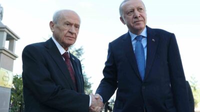 Cumhurbaşkanı Erdoğan, MHP lideri Bahçeli ile Beştepe'deki konutunda görüştü.