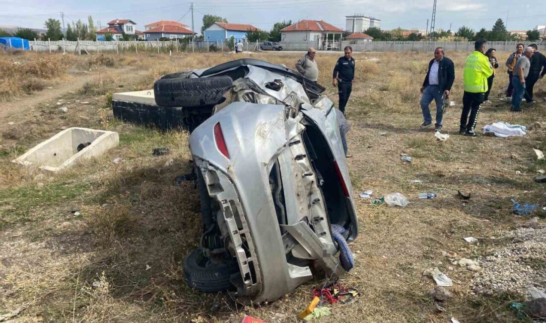 Çorum'un Alaca ilçesinde düğün konvoyundaki otomobilin tarlaya devrilmesi sonucu Hüseyin