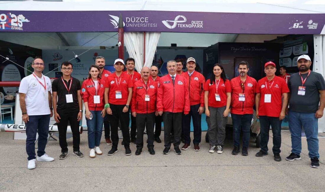 TEKNOFEST 2025, İstanbul Atatürk Havalimanı'nda gerçekleşti. Düzce Üniversitesi öğrencileri iki