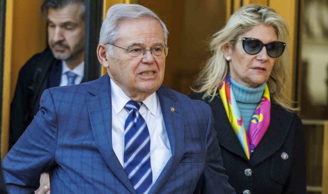 ABD'de eski Senatör Bob Menendez'in eşi Nadine Menendez, kocasının suçlarında