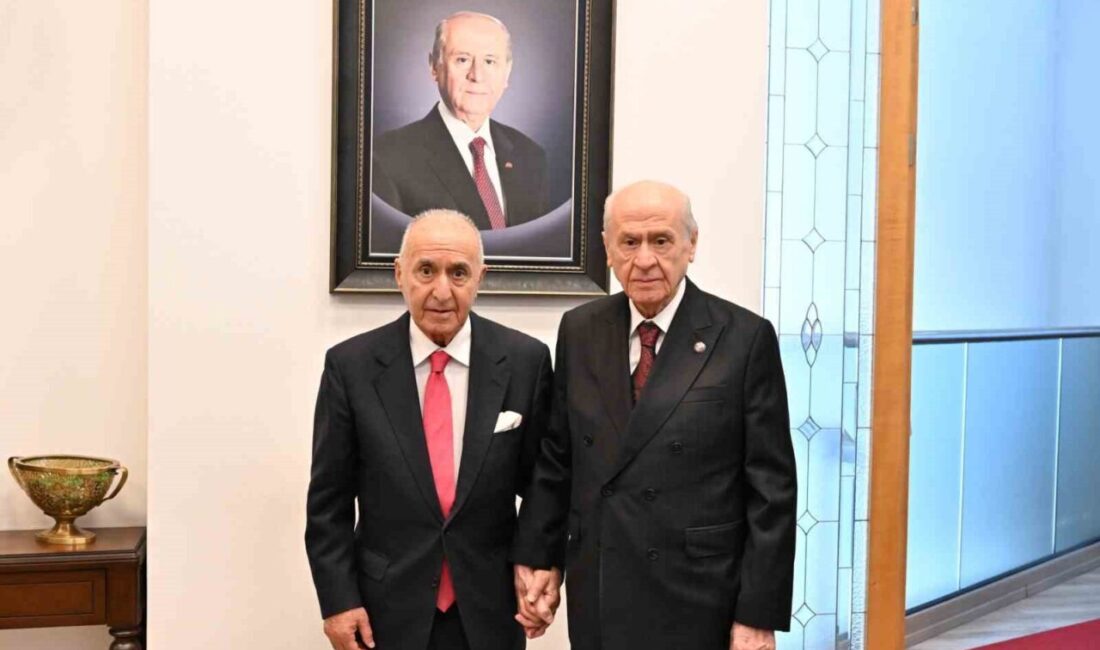 Eski TBMM Başkanı Hikmet Çetin, MHP lideri Devlet Bahçeli'yi ziyaret