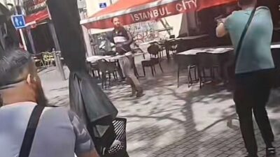 Marsilya'da 4 kişiyi bıçaklayan saldırgan, polis tarafından vurularak durduruldu. Yaralılar
