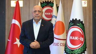 HAK-İŞ Genel Başkanı Mahmut Arslan, darbelere karşı çıkarak demokrasi ve