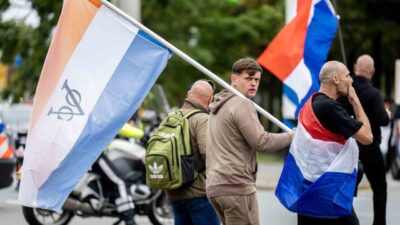 Hollanda'nın Lahey kentinde göçmenlik karşıtı gösteri sırasında çatışma çıktı. Polise