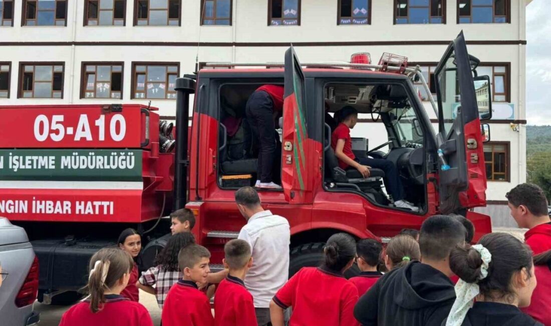 Çorum'un Osmancık ilçesinde orman yangınlarına karşı farkındalık yaratmak amacıyla ilkokul