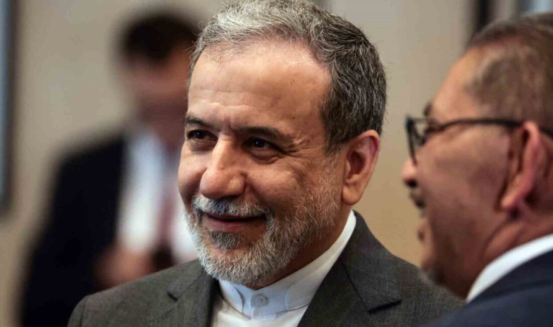 İran Dışişleri Bakanı Arakçi, UAEA Başkanı Rafael Grossi ile diplomasi