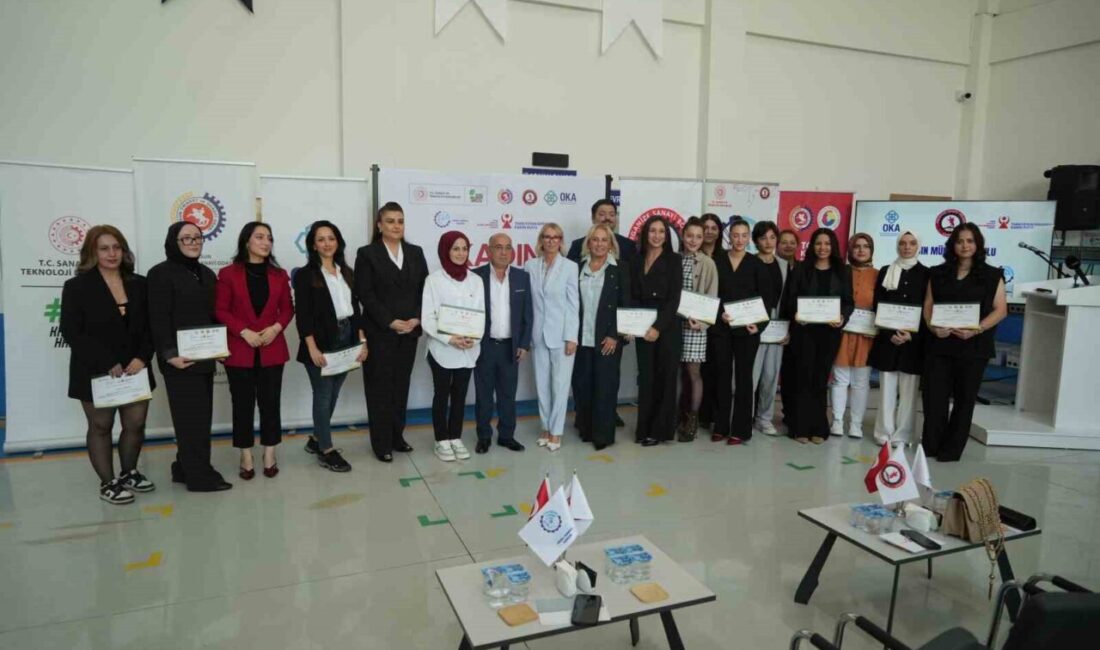 Samsun'da açılan Kadın Mühendis Okulu'ndan mezun olan 15 kadın mühendis,