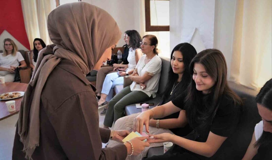 Keçiören Belediyesi, 'Okula Uyum ve Ailenin Rolü' semineri ile velileri