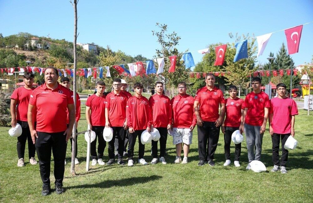 Keçiören Belediyesi, Avrupa Hareketlilik Haftası kapsamında renkli etkinlikler düzenliyor. Vatandaşlar,