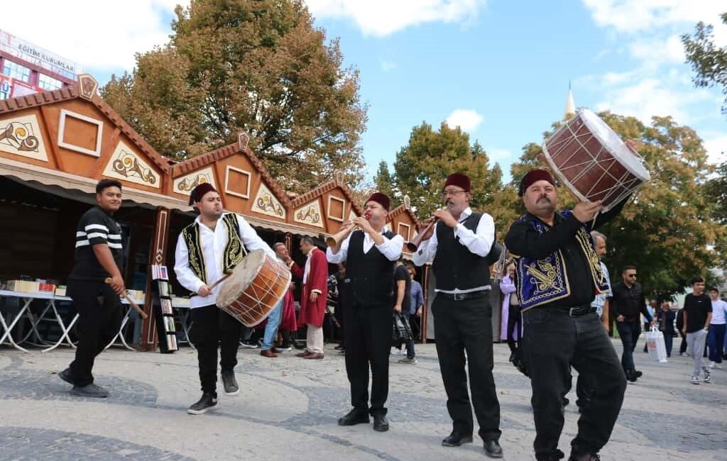 Kırşehir'de düzenlenecek Ahilik Haftası kutlamaları öncesinde, Esnaf ve Sanatkarlar Odaları