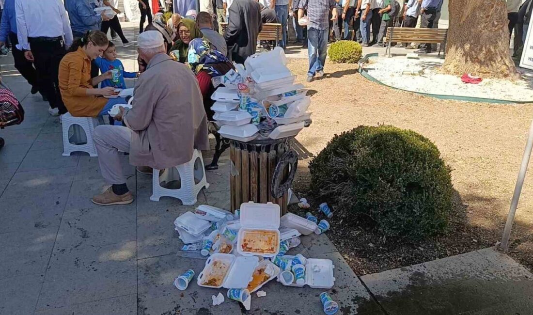 Kırşehir'de Ahilik Haftası kapsamındaki Ahi pilavı dağıtımında yoğun katılım ve