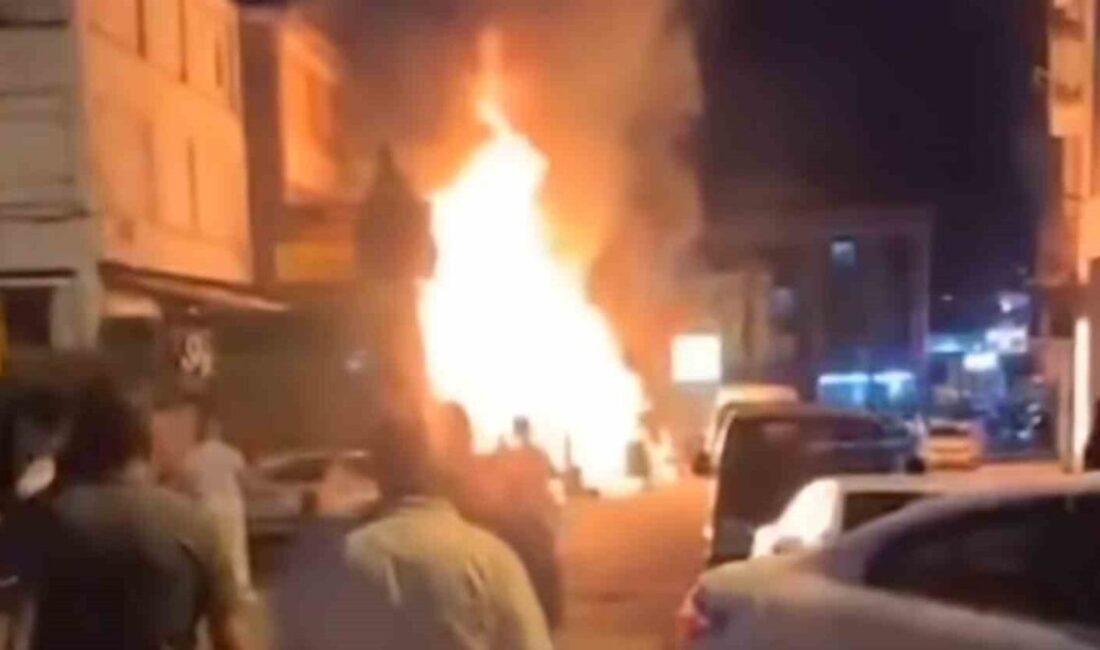 Kırşehir'deki Uzun Çarşı'da bir hırdavat dükkanında çıkan yangında 1 kişi