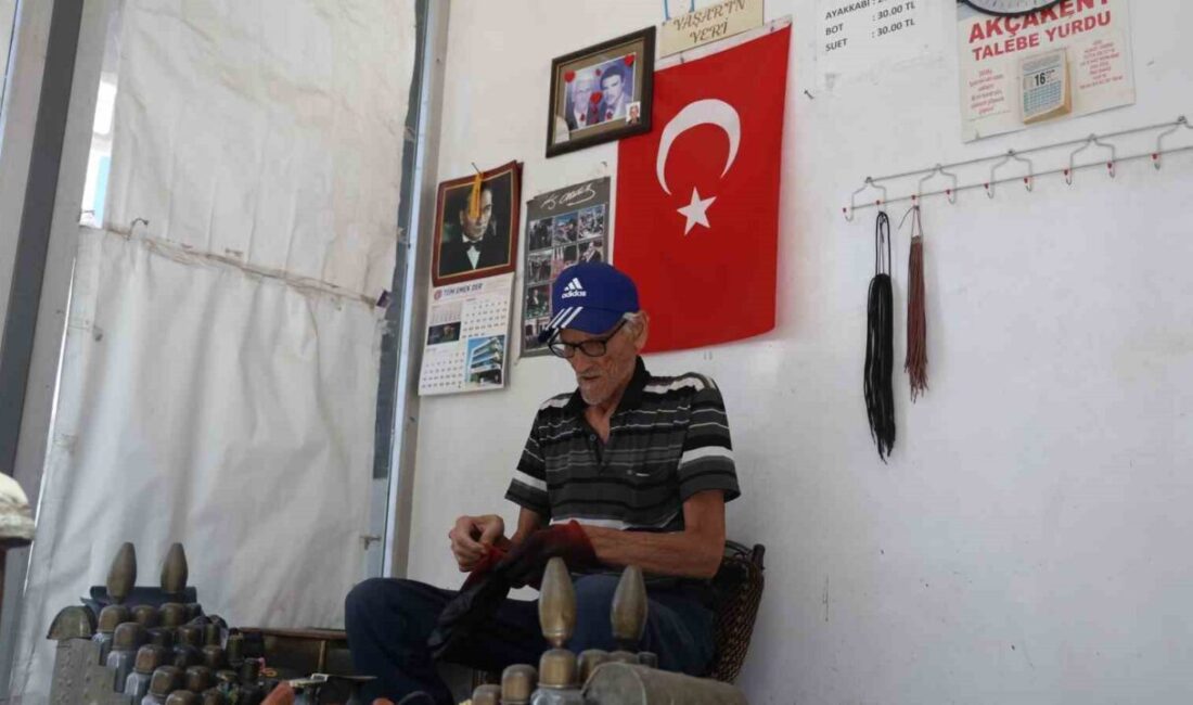 Kırşehir'deki geleneksel lostra salonları, gençlerin ilgi göstermemesi nedeniyle yok olma