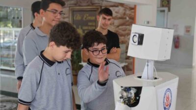 Kırşehir Teknik ve Endüstri Meslek Lisesi'nde başlatılan 'Ahi Bot' projesi,