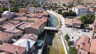 Yozgat'ın Şefaatli ilçesinde Kanak ve Karasu çaylarının birleşerek oluşturduğu Delice